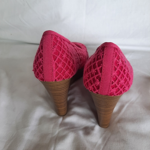 NWOT American Eagle wedge sandals - Picture 4 of 8